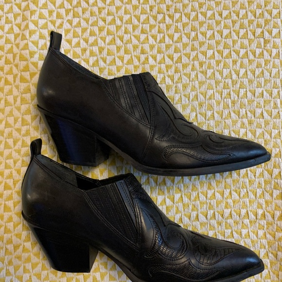 Marc fisher bootie - Picture 7 of 7